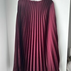 ZARA Burgundy Pleated Skirt SIZE S